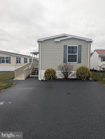 7 VISTA LN, Manheim, PA 17545