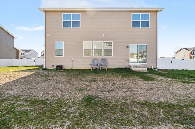 11211 Green Place, Winfield, IN 46307