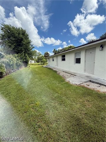 5458 Sholtz ST, Naples, FL 34113