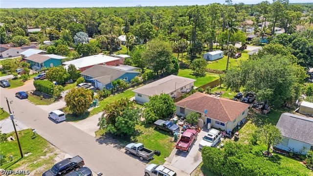 5458 Sholtz ST, Naples, FL 34113