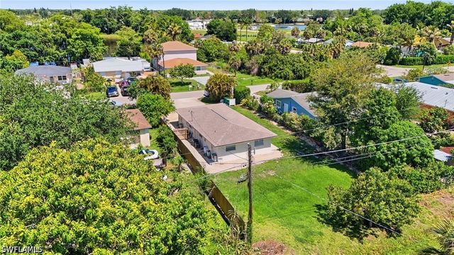5458 Sholtz ST, Naples, FL 34113