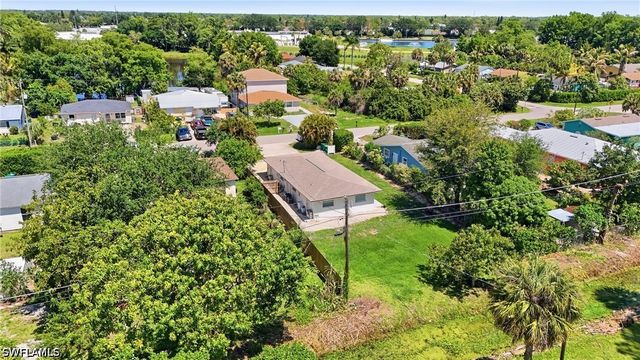 5458 Sholtz ST, Naples, FL 34113