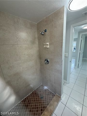 5458 Sholtz ST, Naples, FL 34113