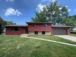 12000 N Oakwood Drive, St. John, IN 46373