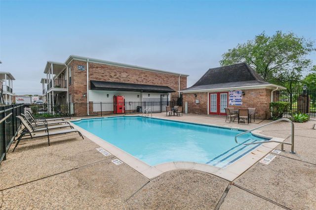 5900 N Braeswood Blvd 245, Houston, TX 77074