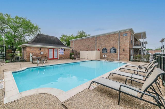 5900 N Braeswood Blvd 245, Houston, TX 77074