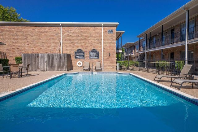 5900 N Braeswood Blvd 245, Houston, TX 77074
