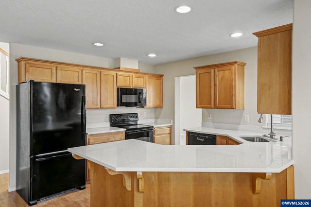 1669 Abbie Av SE, Salem, OR 97306