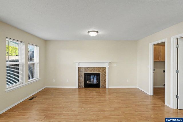 1669 Abbie Av SE, Salem, OR 97306