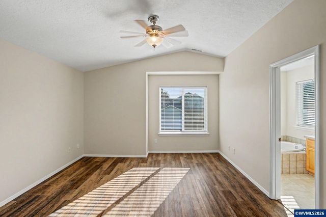 1669 Abbie Av SE, Salem, OR 97306