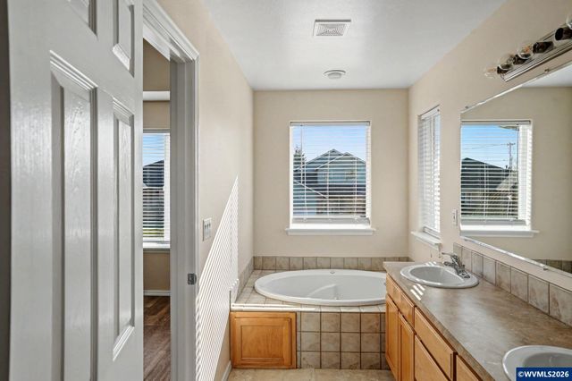 1669 Abbie Av SE, Salem, OR 97306