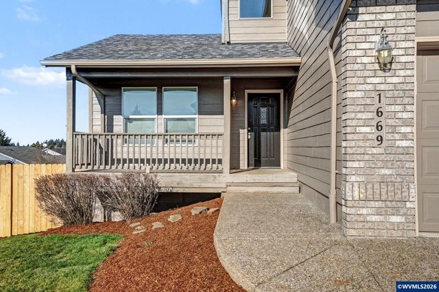 1669 Abbie Av SE, Salem, OR 97306
