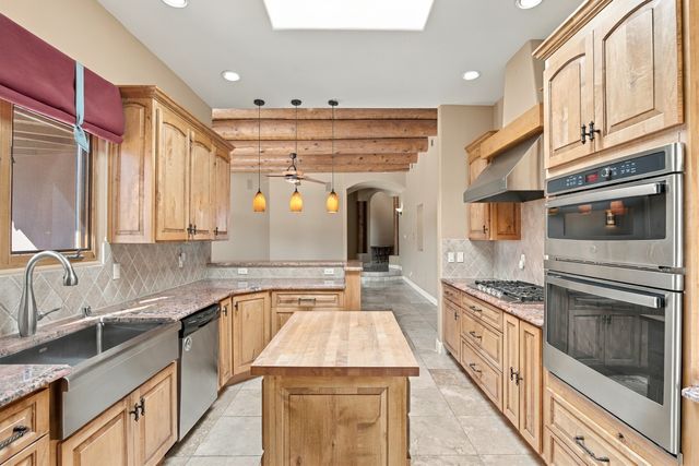 2 Lees Road, Placitas, NM 87043