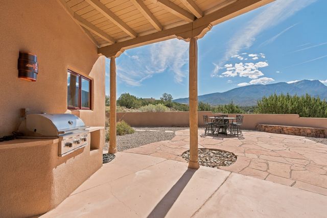 2 Lees Road, Placitas, NM 87043