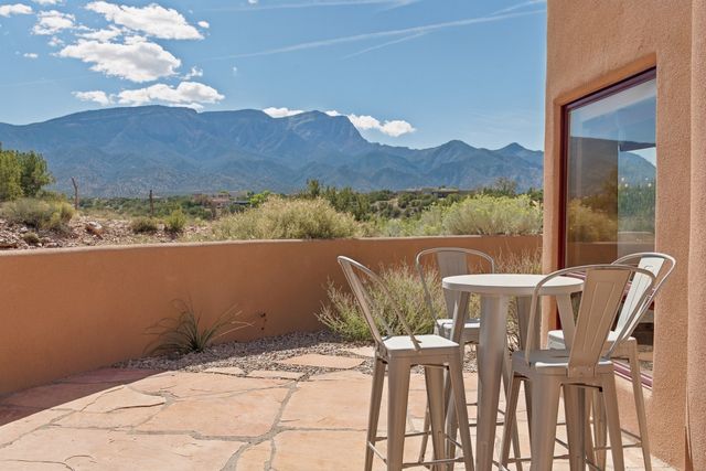 2 Lees Road, Placitas, NM 87043