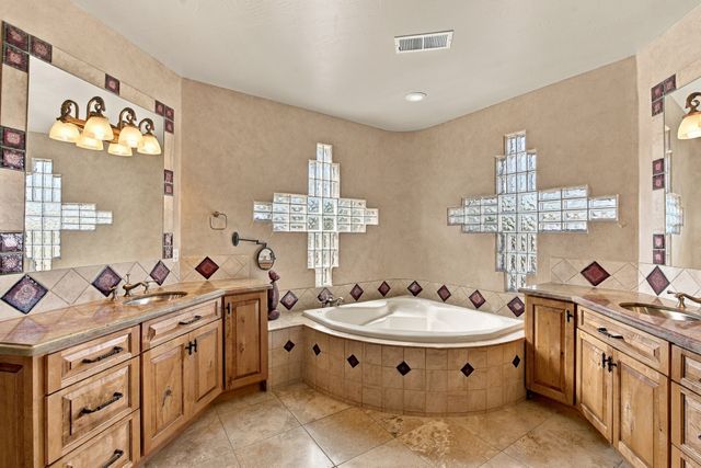 2 Lees Road, Placitas, NM 87043