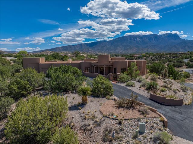 2 Lees Road, Placitas, NM 87043