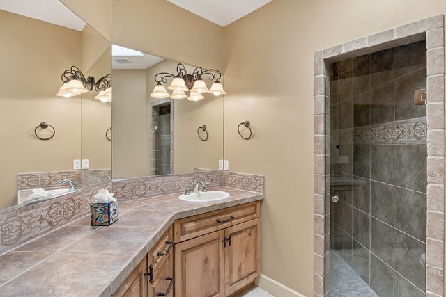 2 Lees Road, Placitas, NM 87043