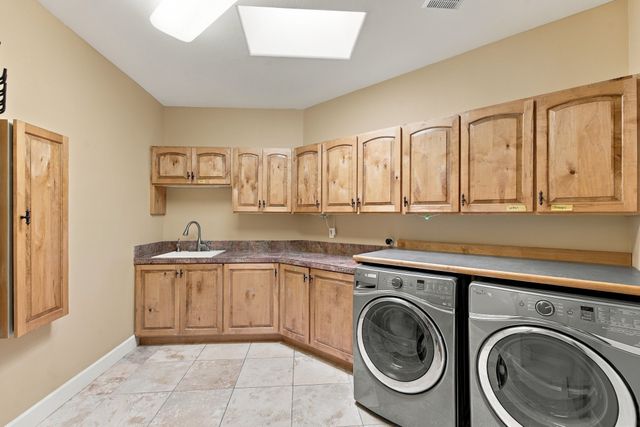 2 Lees Road, Placitas, NM 87043