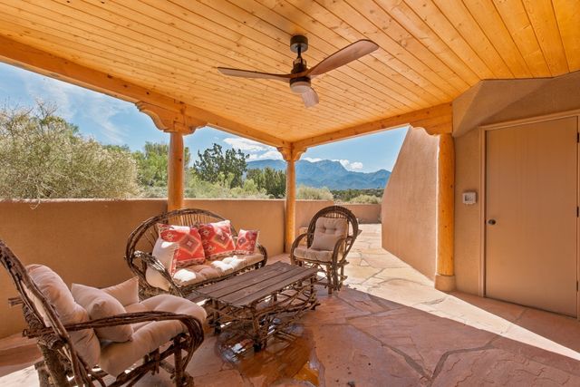 2 Lees Road, Placitas, NM 87043
