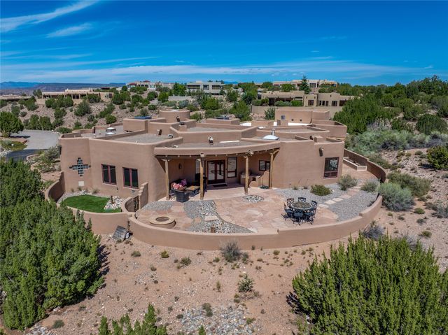 2 Lees Road, Placitas, NM 87043