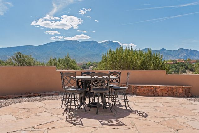 2 Lees Road, Placitas, NM 87043