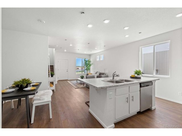 22391 E 46th Ave, Aurora, CO 80019