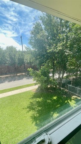 3215 Douglas Avenue 201, Dallas, TX 75219