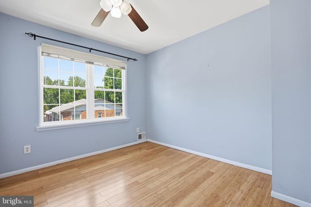 392 RUTGERS CT, Bensalem, PA 19020