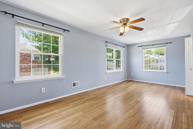 392 RUTGERS CT, Bensalem, PA 19020