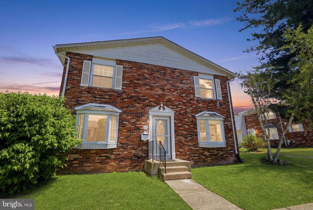392 RUTGERS CT, Bensalem, PA 19020