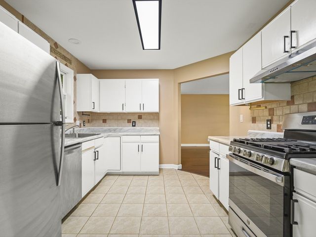 2006 Grandview Trail, Belvidere, IL 61008