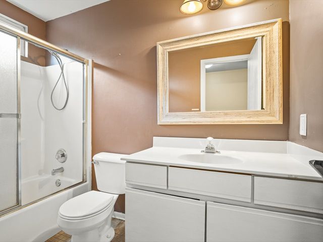 2006 Grandview Trail, Belvidere, IL 61008
