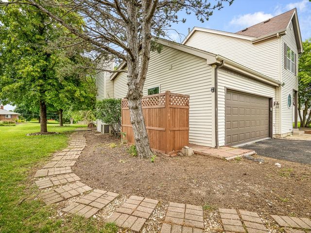 2006 Grandview Trail, Belvidere, IL 61008