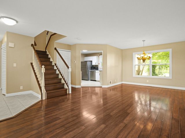 2006 Grandview Trail, Belvidere, IL 61008