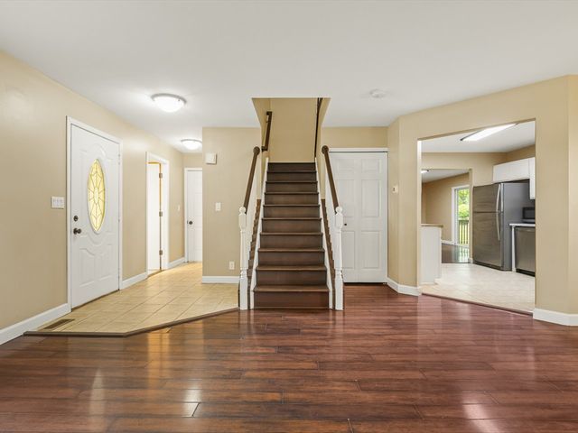 2006 Grandview Trail, Belvidere, IL 61008
