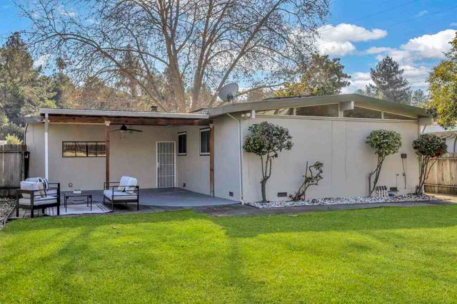 312 312 Cottonwood Dr, Vallejo, CA 94591