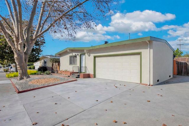 312 312 Cottonwood Dr, Vallejo, CA 94591