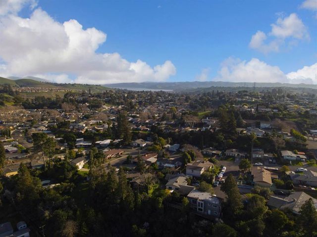 312 312 Cottonwood Dr, Vallejo, CA 94591