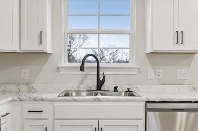 1047 Landing Lane Lot 3, Adams, TN 37010