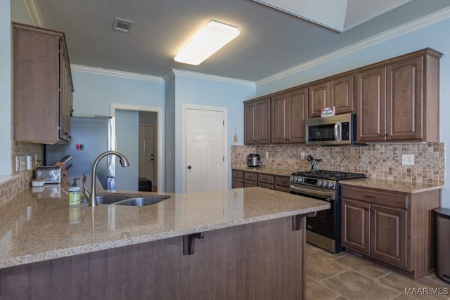 20 Green Laurel Cove, Elmore, AL 36025