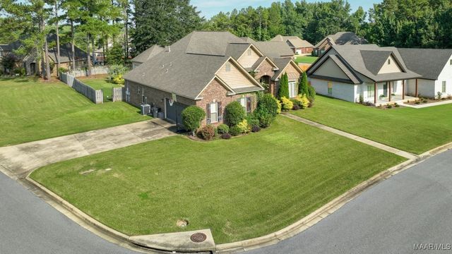 20 Green Laurel Cove, Elmore, AL 36025