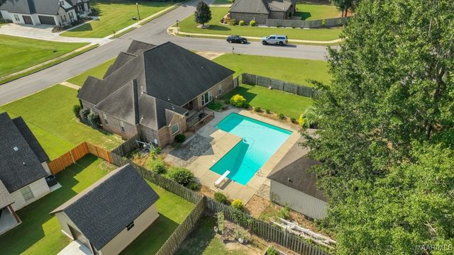 20 Green Laurel Cove, Elmore, AL 36025