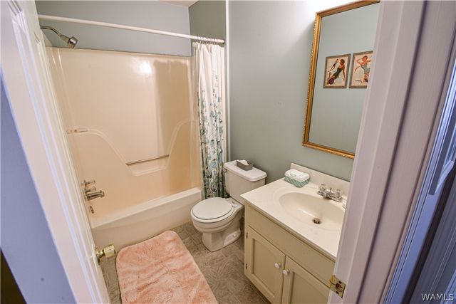 1005 Fairfax, Tuscaloosa, AL 35406