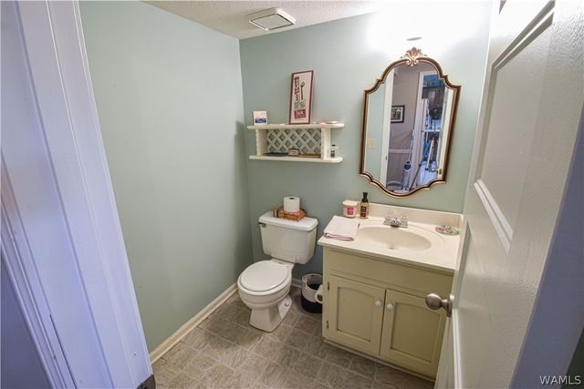 1005 Fairfax, Tuscaloosa, AL 35406