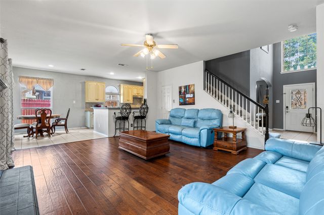 2715 Forest Lake Drive, Grand Prairie, TX 75052