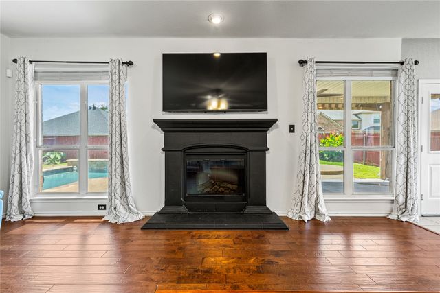 2715 Forest Lake Drive, Grand Prairie, TX 75052