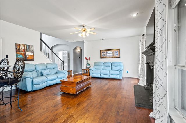 2715 Forest Lake Drive, Grand Prairie, TX 75052