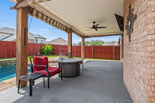 2715 Forest Lake Drive, Grand Prairie, TX 75052