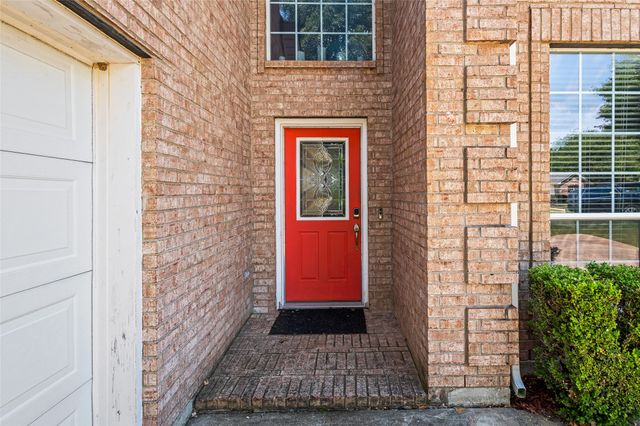 2715 Forest Lake Drive, Grand Prairie, TX 75052